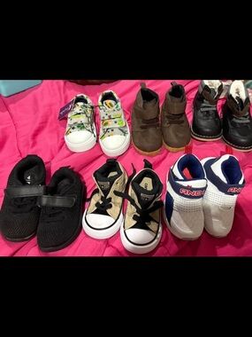 Baby Size 4 shoe bundle 🖤